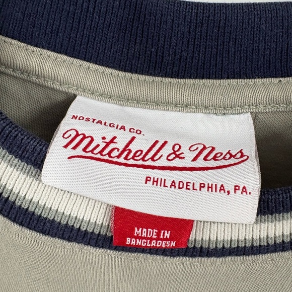 NY Yankees Youth Large Mitchell & Ness Gray Short Sleeve - Picture 4 of 8